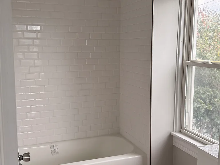 422 Grand Ave #2 — Photo 6