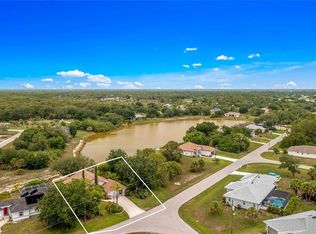 102 Haddock Dr, Rotonda West, FL 33947