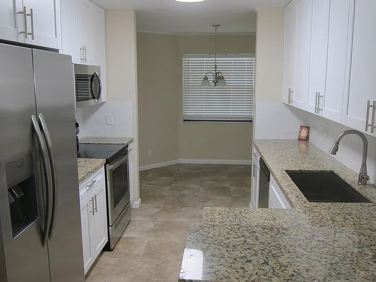 1517 Woodbridge Lakes Cir — Photo 6