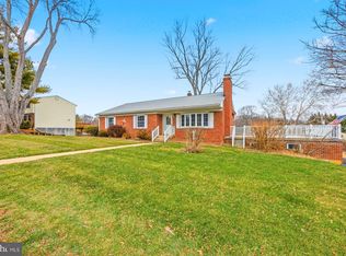 1034 Circle Dr, Sykesville, MD 21784
