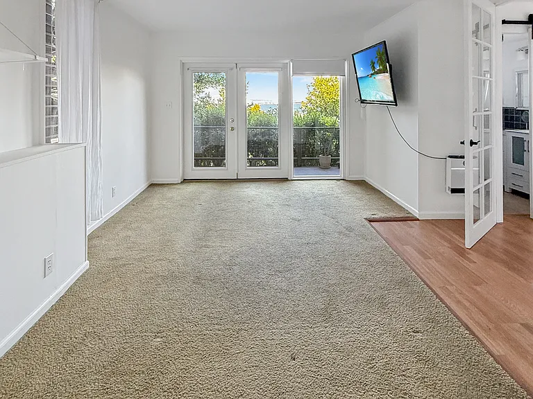 550 Sausalito Blvd #C — Photo 12