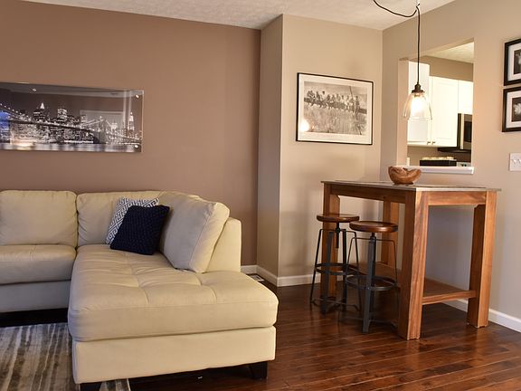 5th image of 5712 Ashcroft Ln