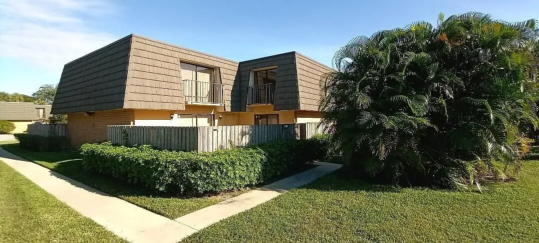 2 bed, 2.5 bath, 1236 sqft, $2,000 — Photo 1