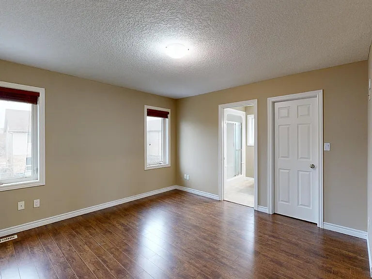 961 Blythwood Rd — Photo 26