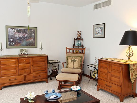 4th image of 4312 Townhouse Dr #F