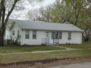 209 S 2nd St, Towanda, KS 67144