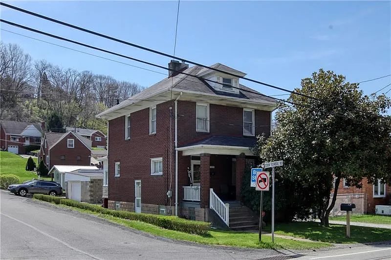 826 Bower Hill Rd photo 1