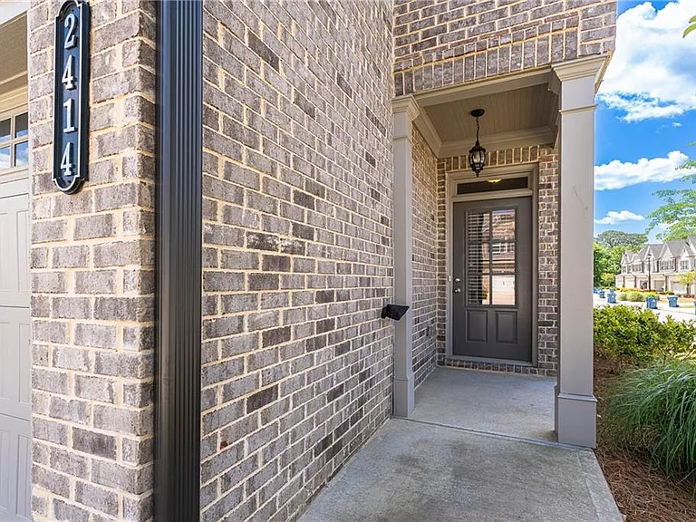 2414 Morgan Place Dr — Photo 3