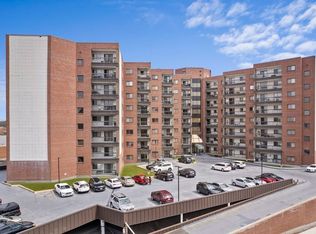90 Quincy Shore Dr APT 402, Quincy, MA 02171