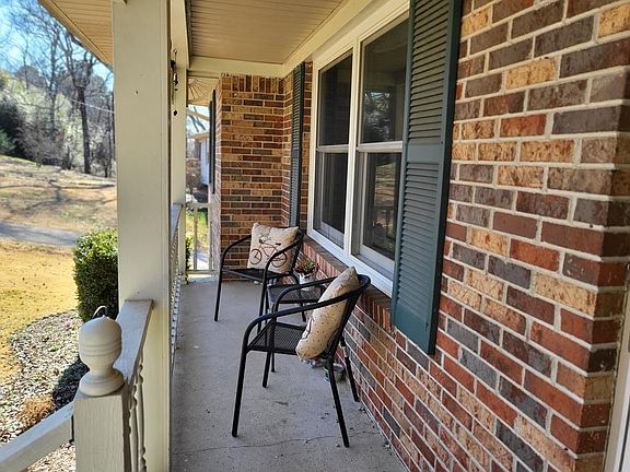 3rd image of 82 Ascot Ln