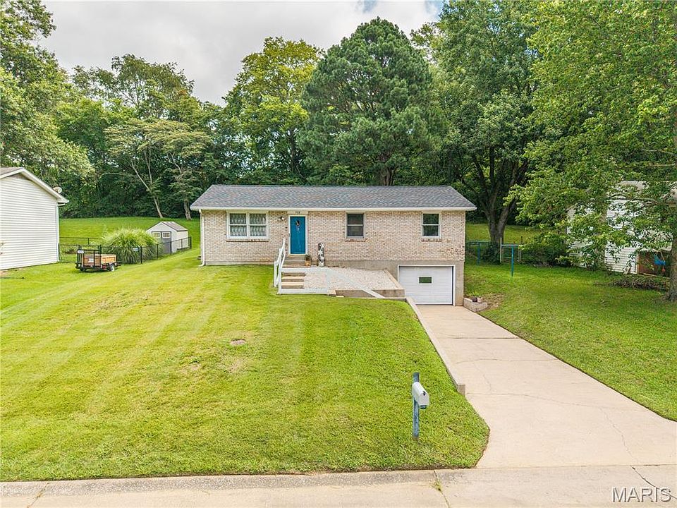 1st image of 908 Odus Dr