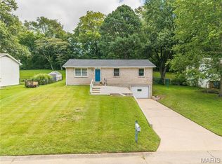 908 Odus Dr, Jackson, MO 63755