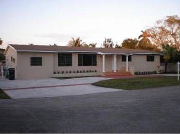 1st image of 6221 SW 62nd St