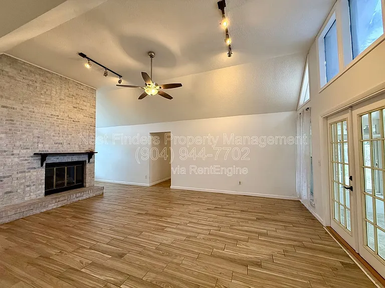 7007 Holiday Hill Ct — Photo 14