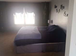 1613 Kingsroyal Blvd, Pueblo, CO 81005
