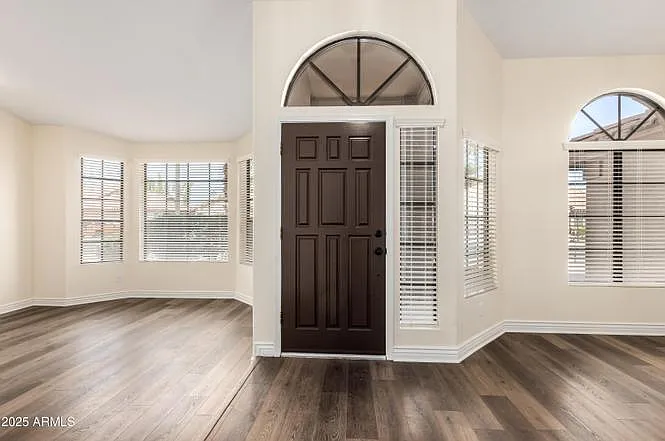 1517 W Islandia Dr — Photo 3