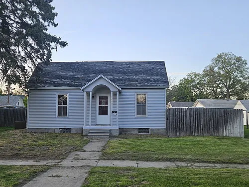1810 7th St Photo 1