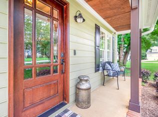2218 Watersglen Dr, Apex, NC 27502