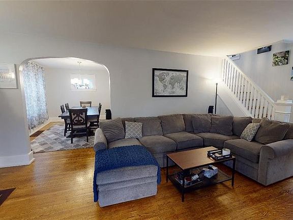 5th image of 341 Wabash Ave