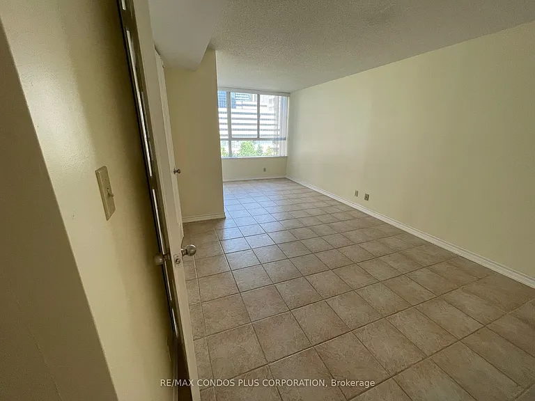 44 Gerrard St W #602 — Photo 17