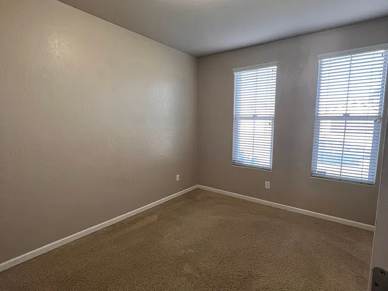 186 Montana De Oro St — Photo 9