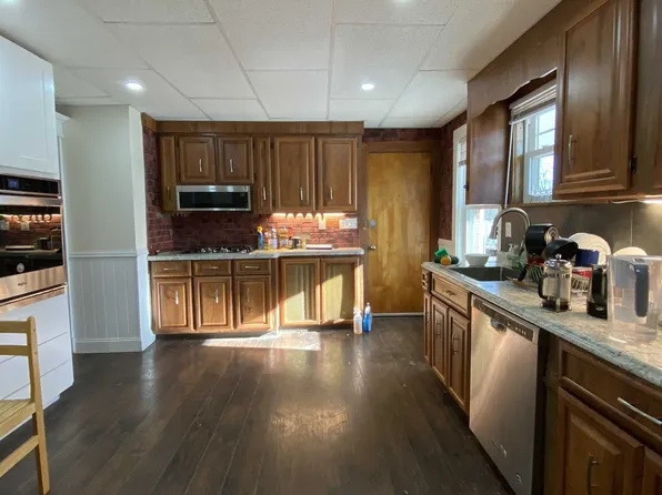 (undisclosed Address), Chestnut Hill, MA 02467