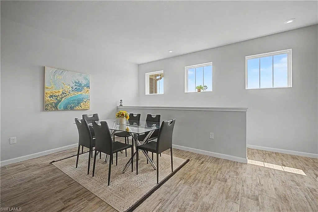 2 bed, 2.0 bath, 1480 sqft, $4,500 — Photo 4