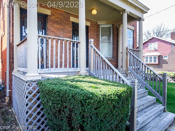 3rd image of 1489 Clark St