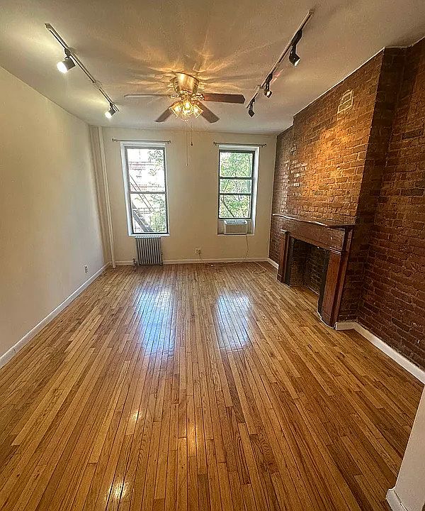1st image of 1365 1st Ave APT 3d