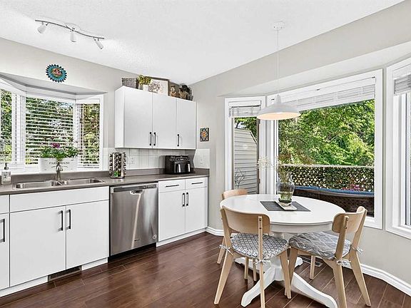 4th image of 114 NW Patina Park SW