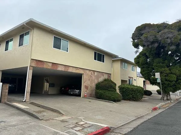 2 bed, 794 sqft, $2,690 — Photo 1