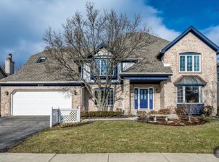 937 Eddystone Cir, Naperville, IL 60565