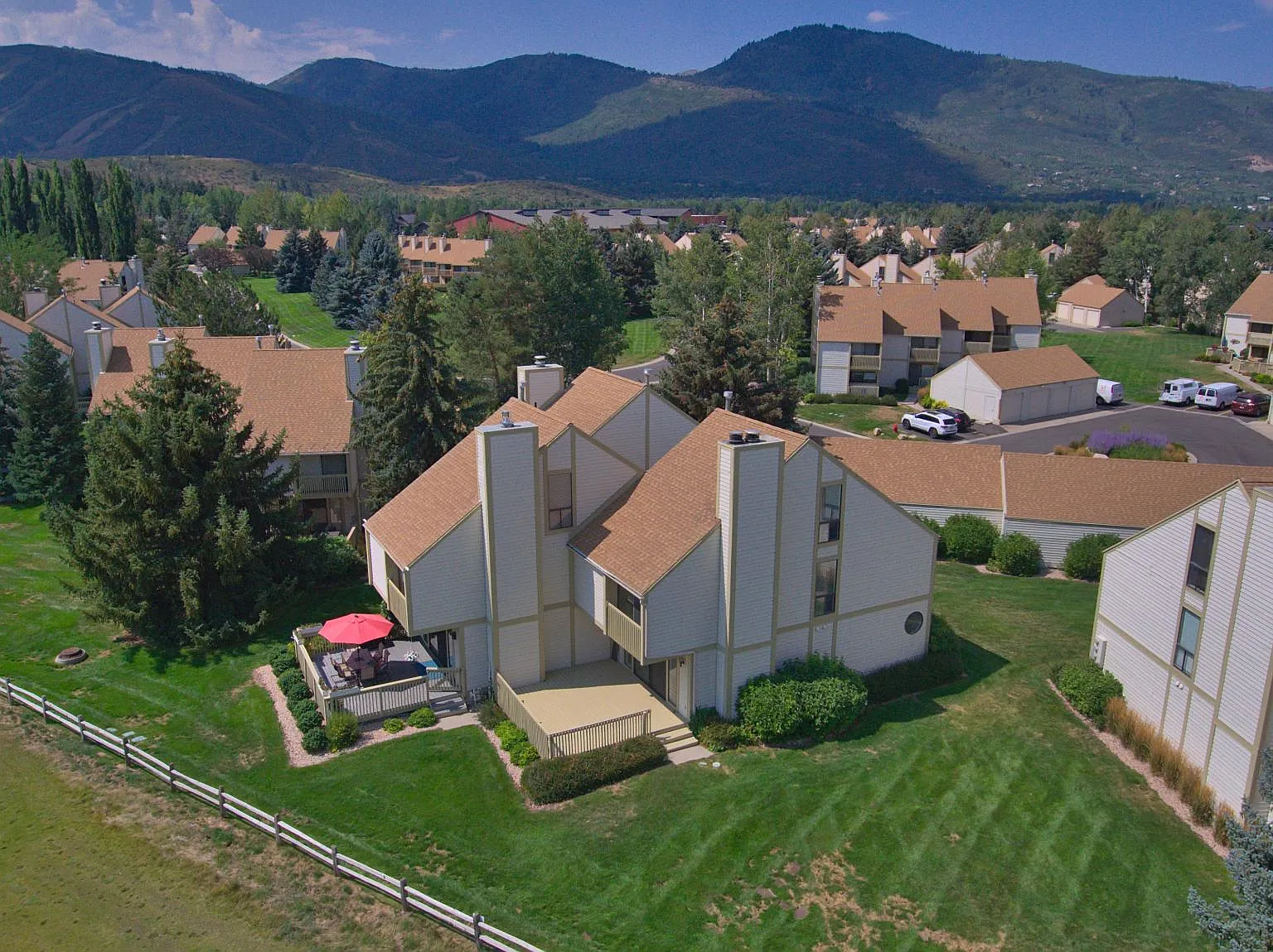 2 bed, 1430 sqft, $3,800 — Photo 3