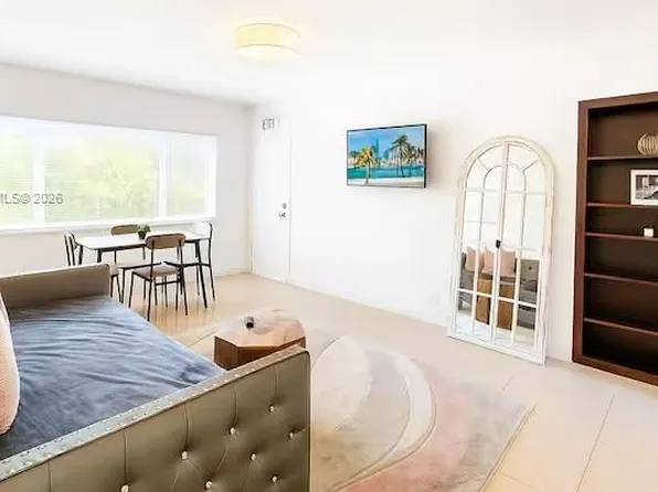 1045 94th St APT 2, Bay Harbor Islands, FL 33154