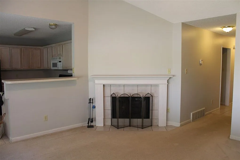 Coming Soon! 3-Bedroom, 2-Bathroom Home — Photo 3