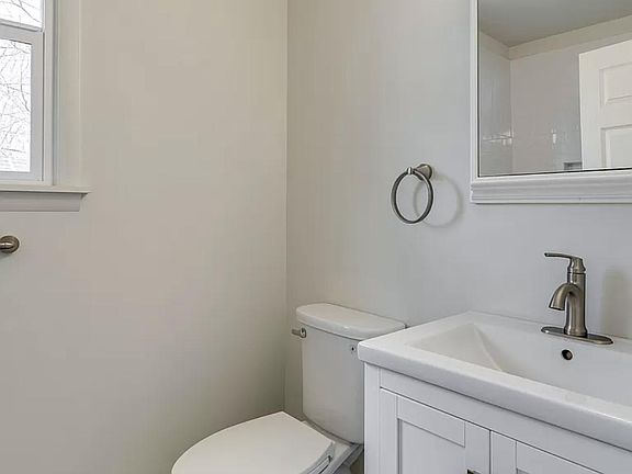 5th image of 3100 Richmond Hill Dr