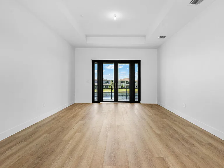9516 Riverside Park Dr — Photo 32