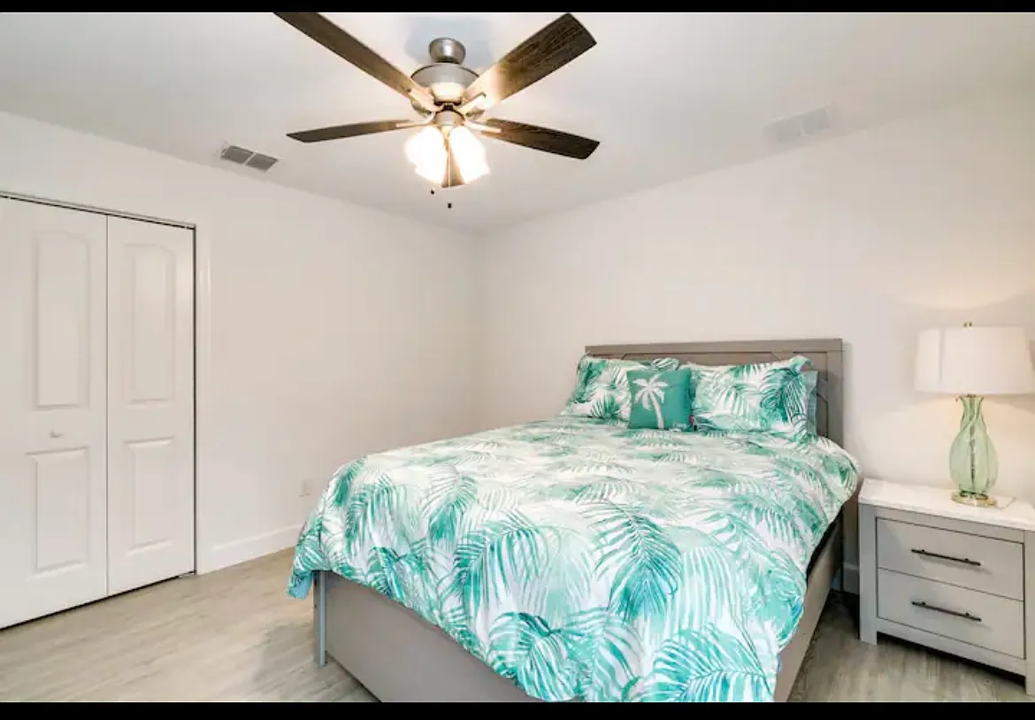 3 bed, 2100 sqft, $2,400 — Photo 3