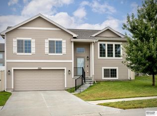 7811 N 82nd Ave, Omaha, NE 68122