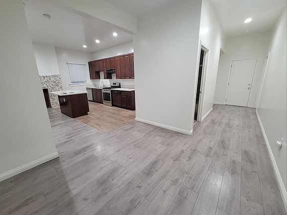 4th image of 2217 S Hobart Blvd #1