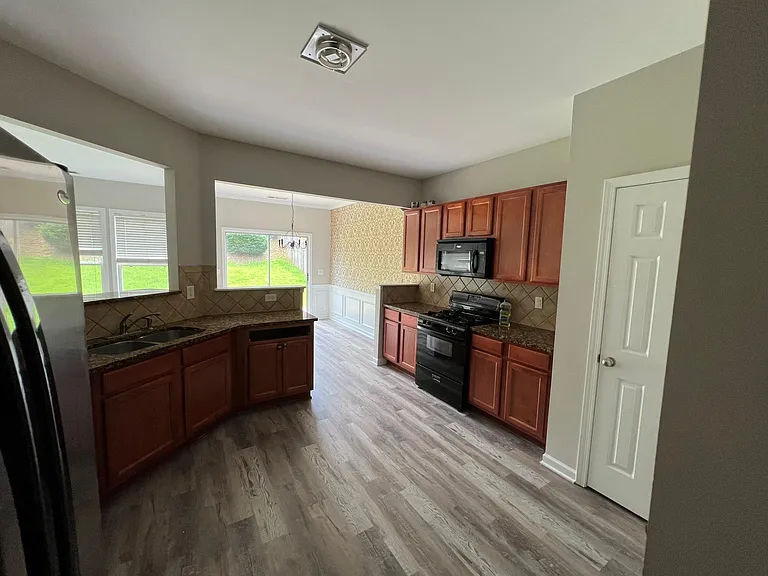 5795 Crestwick Way — Photo 5