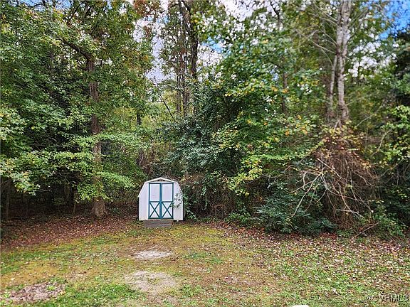 4th image of 7911 Serena Ln