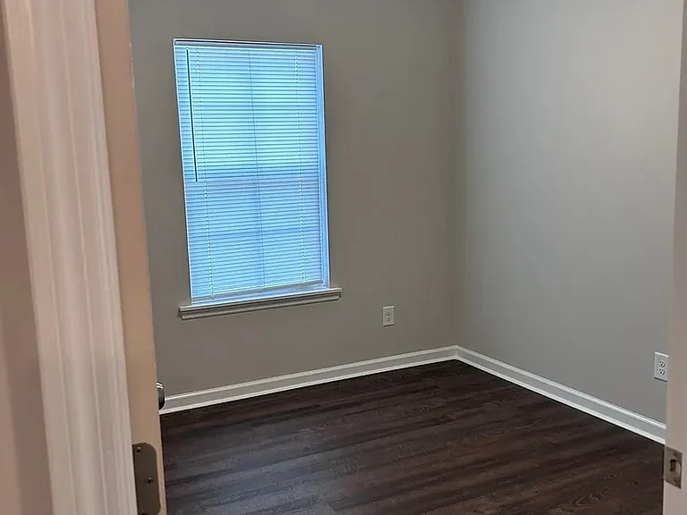 240 Carriage Ln — Photo 13