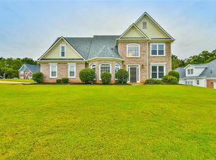 105 Treemont Trce, Suwanee, GA 30024