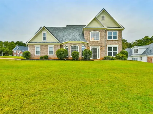 105 Treemont Trce, Suwanee, GA 30024