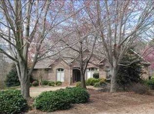 205 E Woodglen Rd, Spartanburg, SC 29301