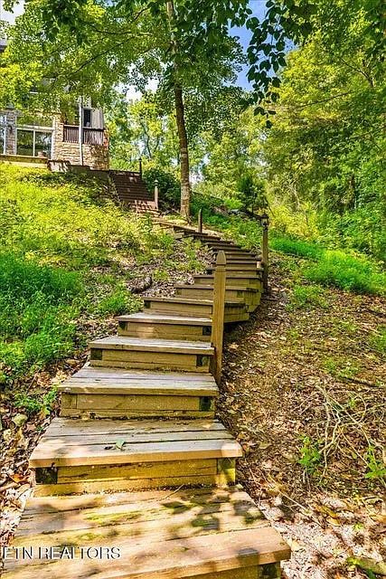 3 bed, 2394 sqft, $4,000 — Photo 4