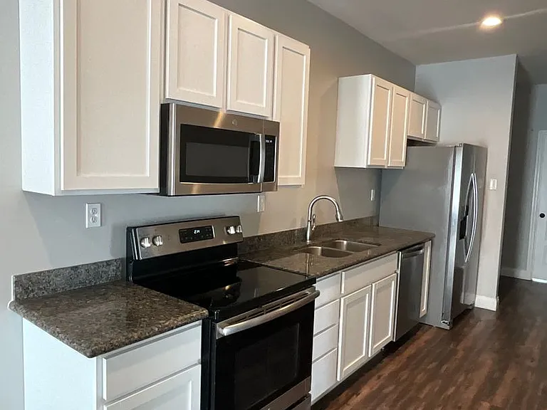 210 Lacey Eden Ln — Photo 16
