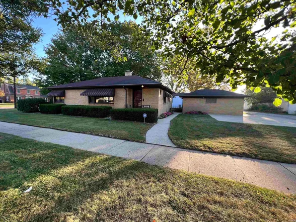 1402 McKinley Ave, South Bend, IN 46617