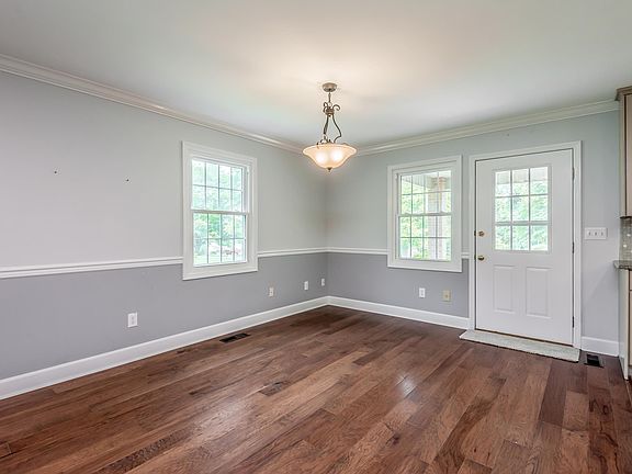 5th image of 1119 Fairgrounds Ct
